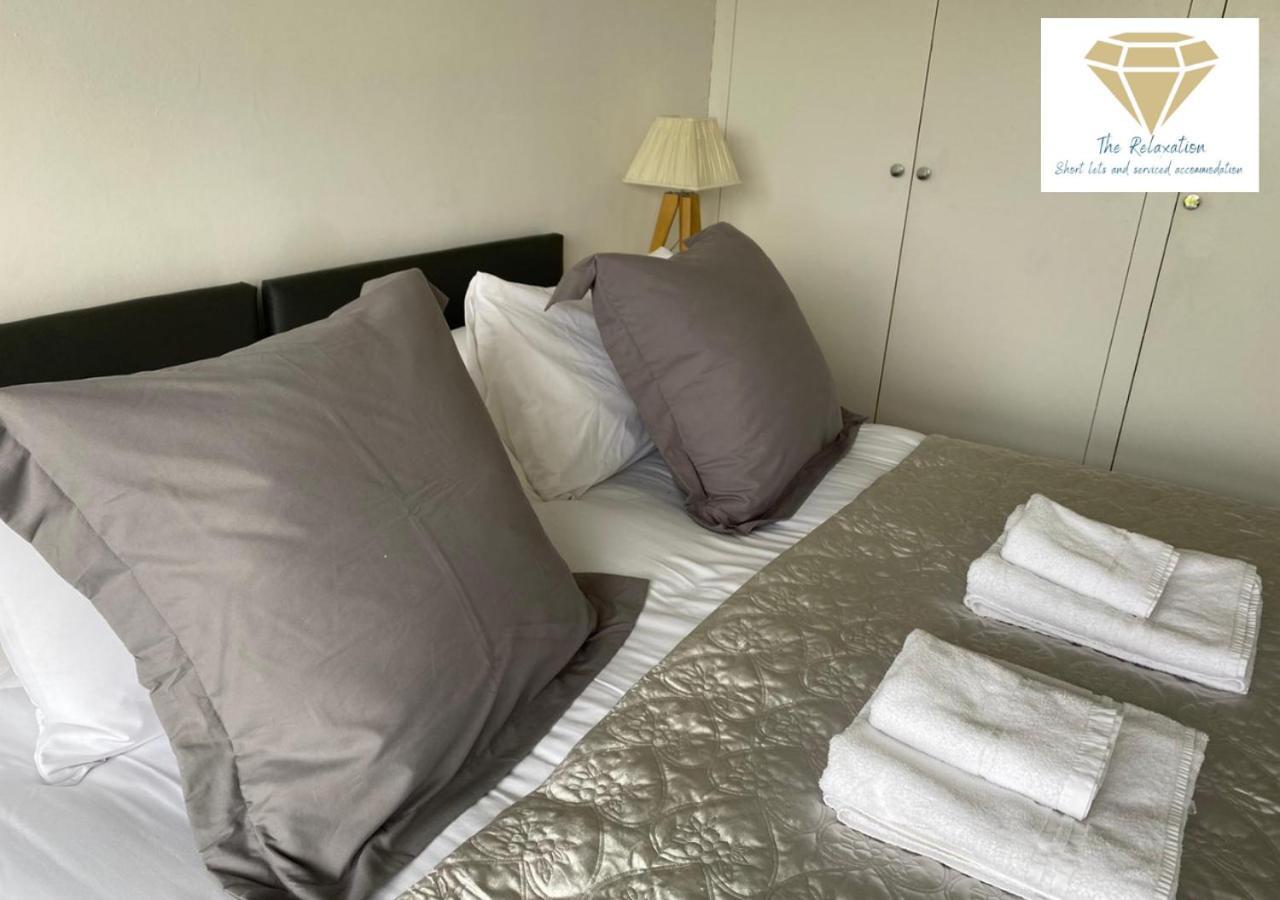 2 Bed Apartment-5 Guests - Business-Relocation-Parking - The Brighton Short Stay & Serviced Apartments Bagian luar foto