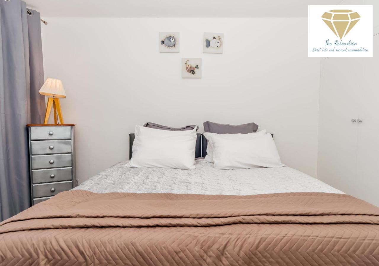 2 Bed Apartment-5 Guests - Business-Relocation-Parking - The Brighton Short Stay & Serviced Apartments Bagian luar foto