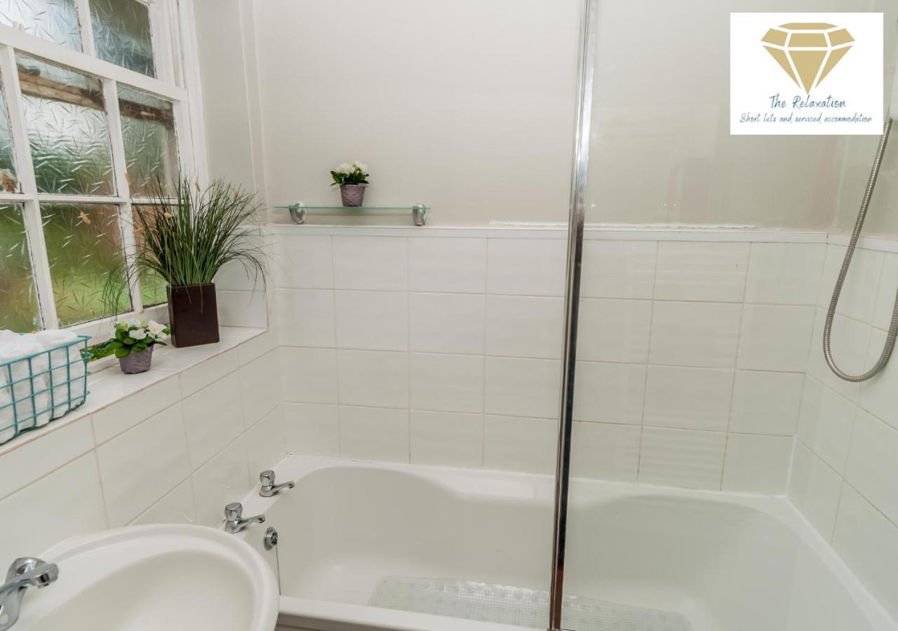 2 Bed Apartment-5 Guests - Business-Relocation-Parking - The Brighton Short Stay & Serviced Apartments Bagian luar foto