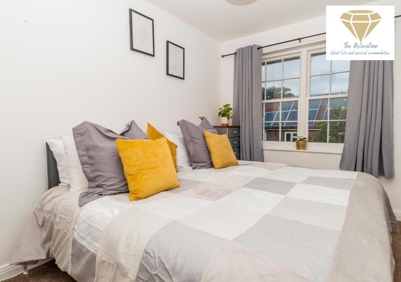 2 Bed Apartment-5 Guests - Business-Relocation-Parking - The Brighton Short Stay & Serviced Apartments Bagian luar foto