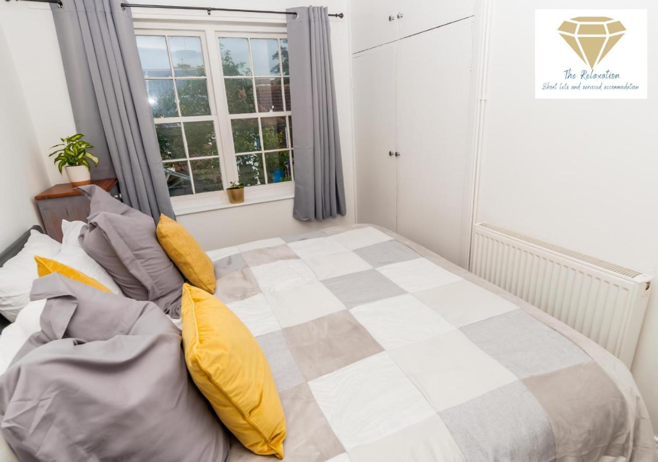 2 Bed Apartment-5 Guests - Business-Relocation-Parking - The Brighton Short Stay & Serviced Apartments Bagian luar foto