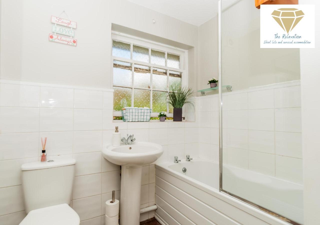 2 Bed Apartment-5 Guests - Business-Relocation-Parking - The Brighton Short Stay & Serviced Apartments Bagian luar foto
