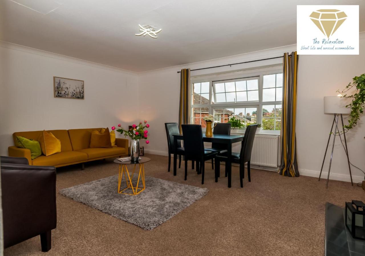 2 Bed Apartment-5 Guests - Business-Relocation-Parking - The Brighton Short Stay & Serviced Apartments Bagian luar foto