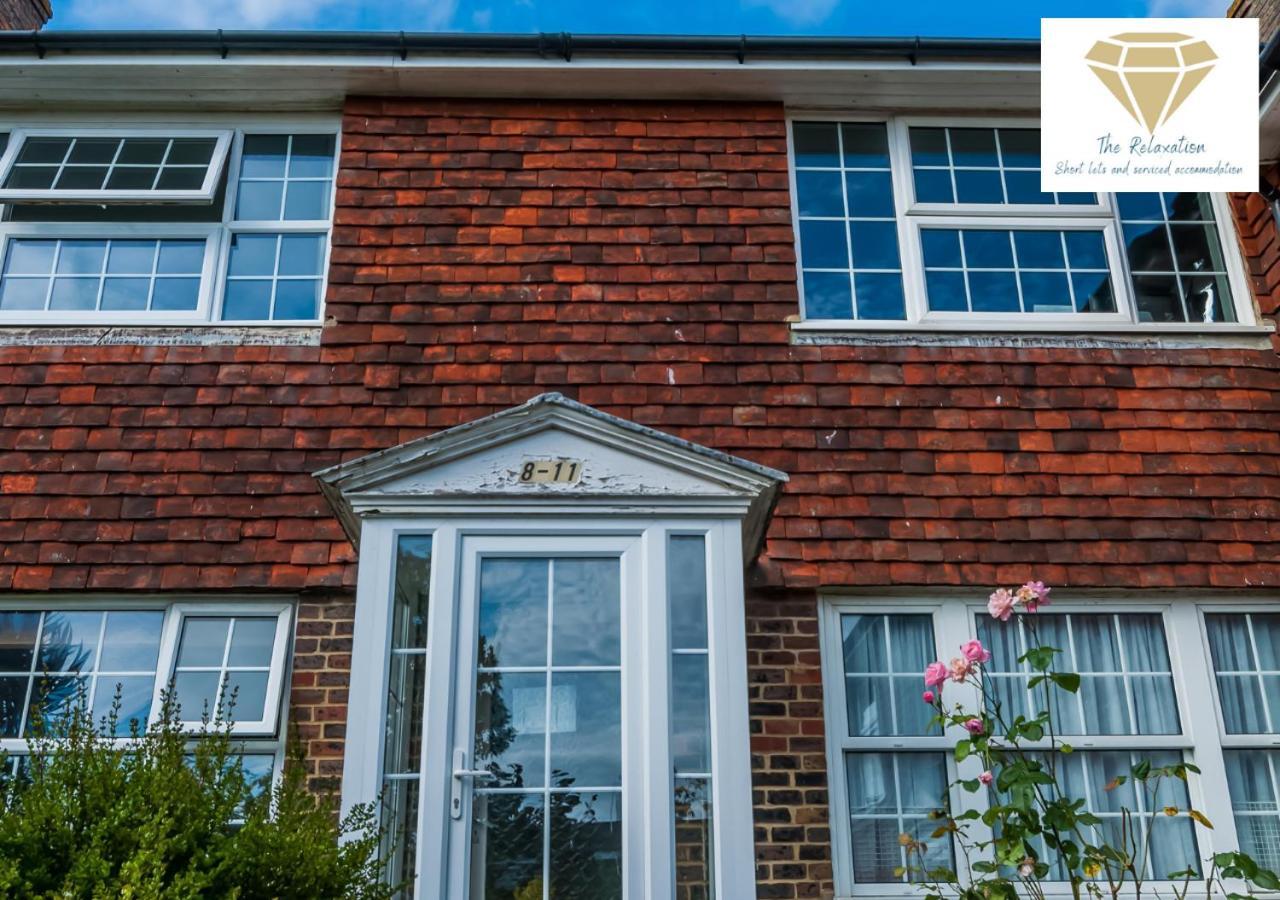 2 Bed Apartment-5 Guests - Business-Relocation-Parking - The Brighton Short Stay & Serviced Apartments Bagian luar foto